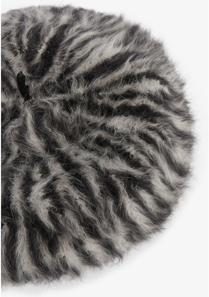 Zebra Desenli Yumuşak Dokulu Şapka fiyatları