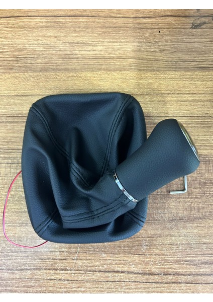 Bmw 3 Serisi E30M Logolu Alman Tipi Işıklı Vites Topuz Körüğü modelleri