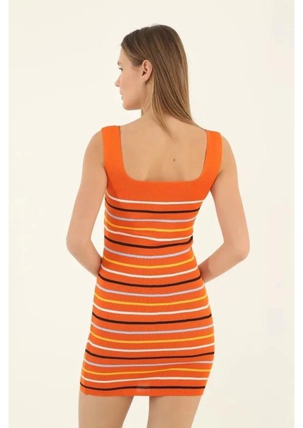 Kadın Kare Yaka Midi Boy Likralı Polelit Elbise - Turuncu -Vlmr modelleri