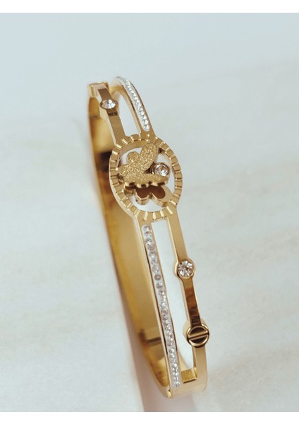 Minik Kelebek Detaylı Taşlı Gold Kelepçe modelleri