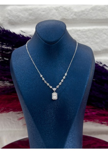 925 Ayar Gümüş Pırlanta Montür Baget Desenli Popüler Kadın Kolye