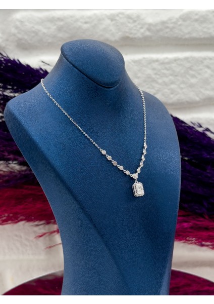 925 Ayar Gümüş Pırlanta Montür Baget Desenli Popüler Kadın Kolye fiyatları