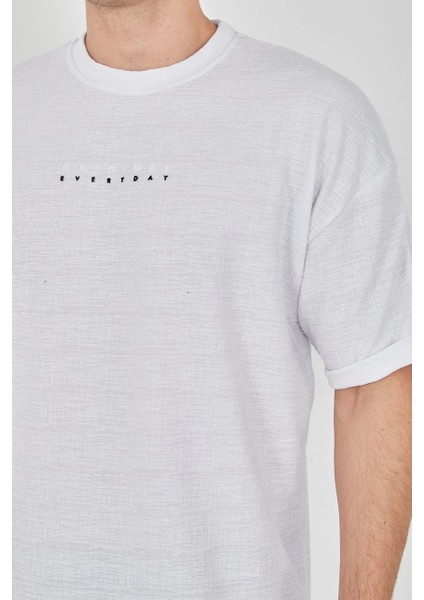 Unisex Jakar Kumaş Rahat Kol T-Shirt - Beyaz -Vlmr modelleri