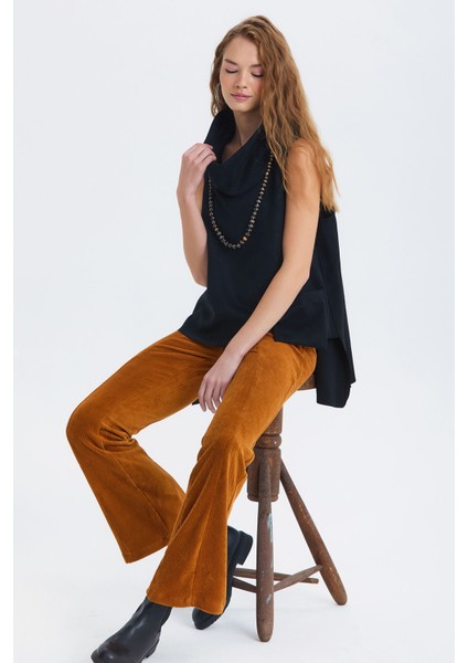 Asimetrik Yaka Detaylı Süet Bluz Siyah modelleri