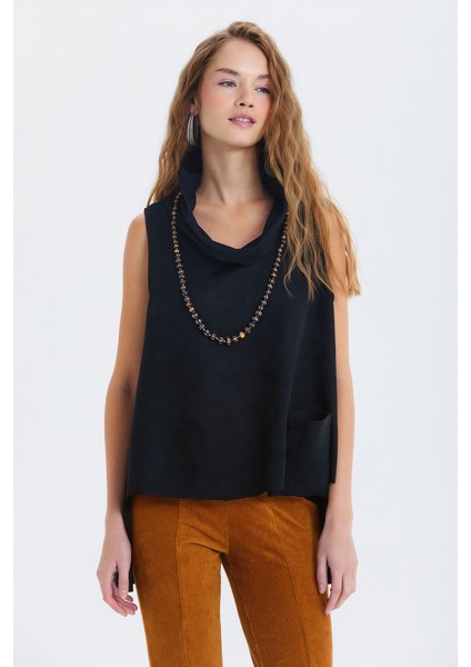 Asimetrik Yaka Detaylı Süet Bluz Siyah fırsatları