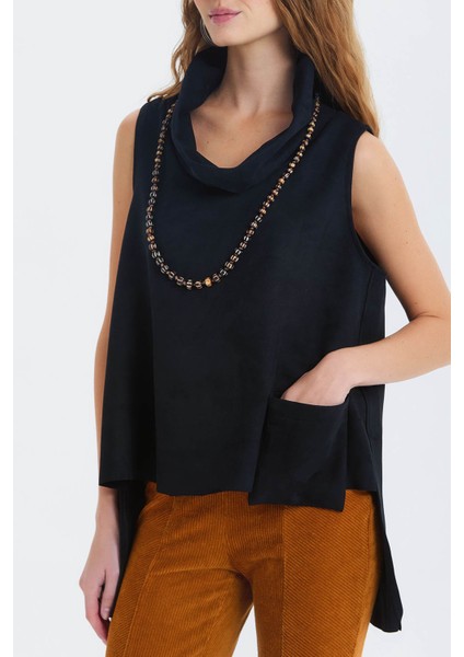 Asimetrik Yaka Detaylı Süet Bluz Siyah