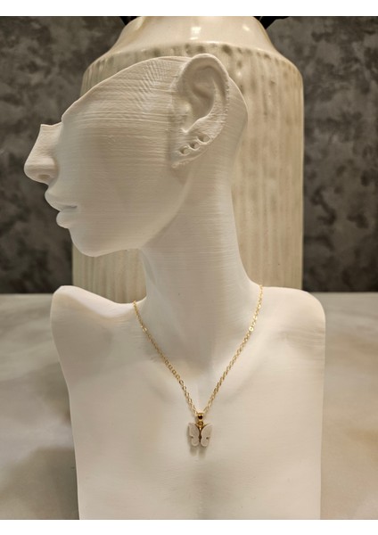 Kelebekli Zarif Kolye modelleri