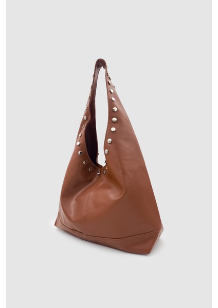 Stula Büyük Hacimli Mıknatıslı Zımba Detaylı Hobo Omuz Çantası Taba modelleri