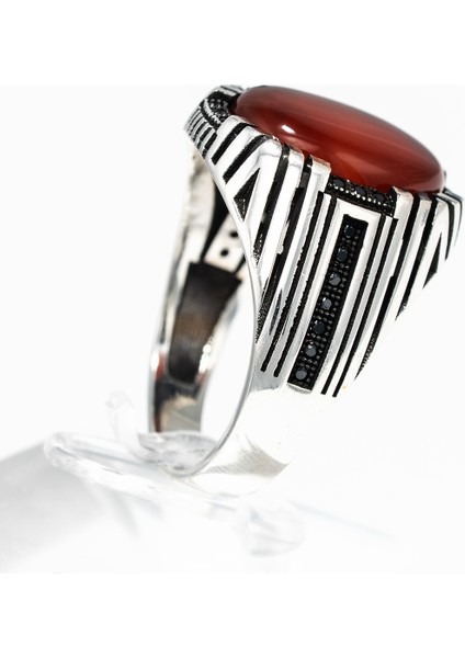 Modern Desenli Kırmızı Akik Taşlı 925 Ayar Gümüş Erkek Yüzük – Güç ve Asaletin Simgesi modelleri