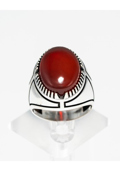 Desenli Kırmızı Akik Taşlı 925 Ayar Gümüş Erkek Yüzük – Güç ve Asaletin Simgesi fiyatları