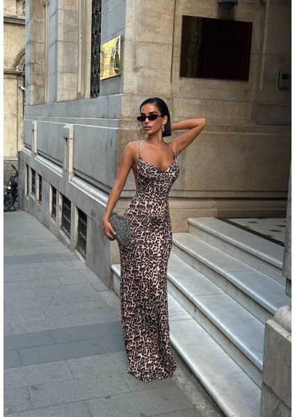 Gloplu Yırtmaçlı Elbise