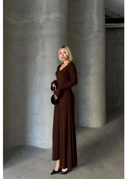 Ince Bel V Yaka Maxi Triko Elbise