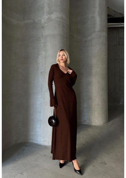 Ince Bel V Yaka Maxi Triko Elbise fiyatları