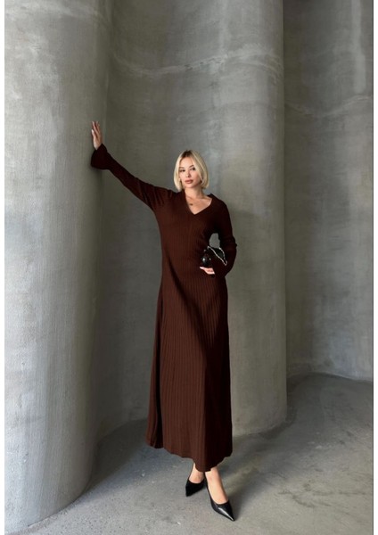 Ince Bel V Yaka Maxi Triko Elbise modelleri