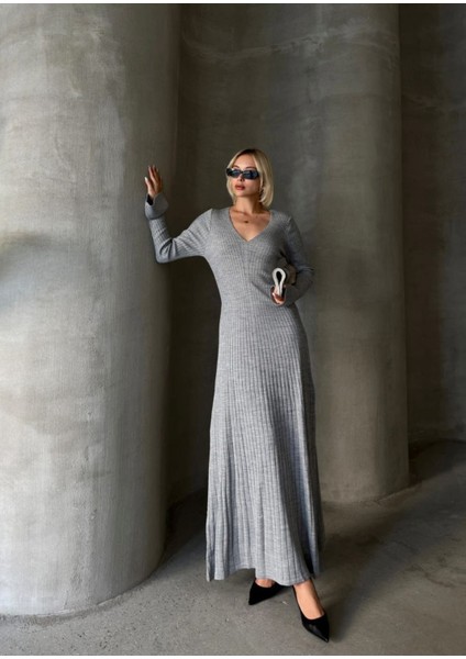 Ince Bel V Yaka Maxi Triko Elbise modelleri