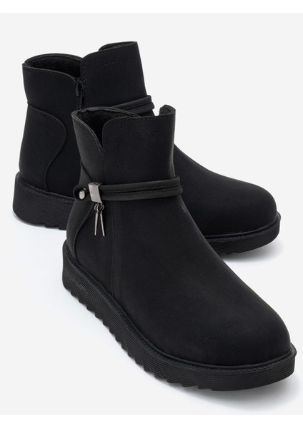 Sade Fermuarlı Aksesuarlı Düz Bot Siyah Zümrüt