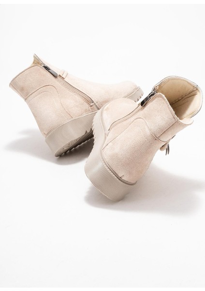 Sade Fermuarlı Aksesuarlı Düz Bot Bej Süet fırsatları