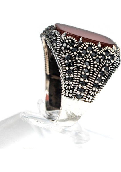 Antik Desenli Kırmızı Akik Taşlı 925 Ayar Gümüş Erkek Yüzük – El Işçiliğiyle Asaletin Buluşması modelleri