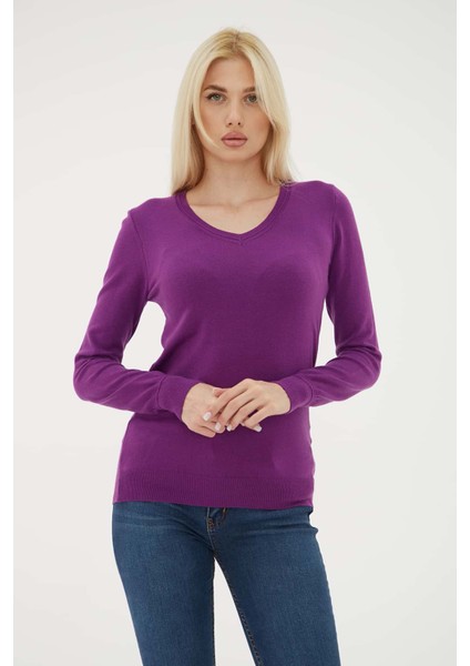 Regular Fit V Yaka Kazak Bayan Kazak 25K0778K1 modelleri