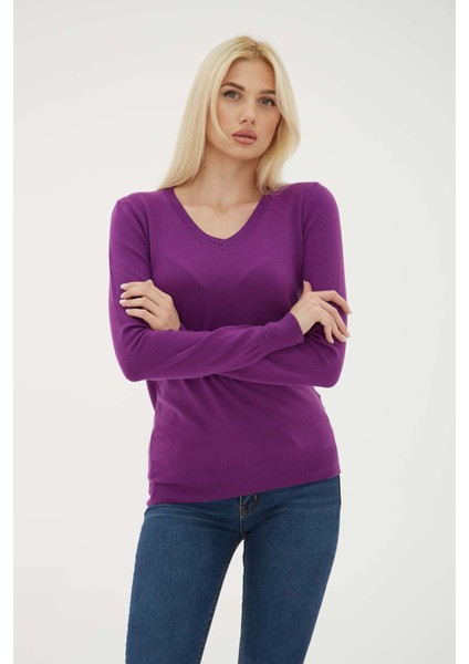 Regular Fit V Yaka Kazak Bayan Kazak 25K0778K1 fırsatları