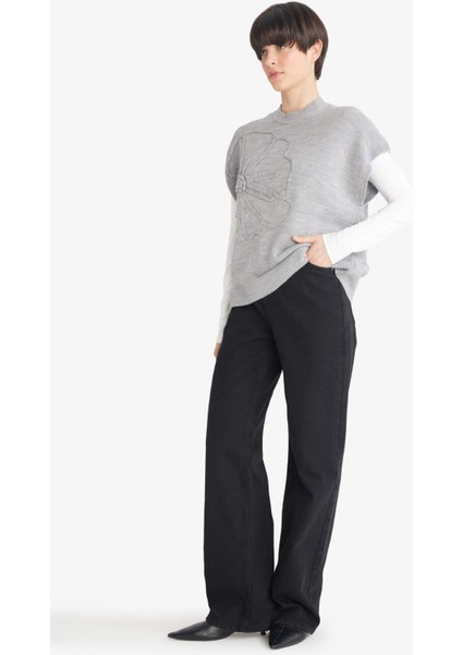 Relax Fit Bisiklet Yaka Çiçekli Triko Süveter G3324AX25AU fiyatları