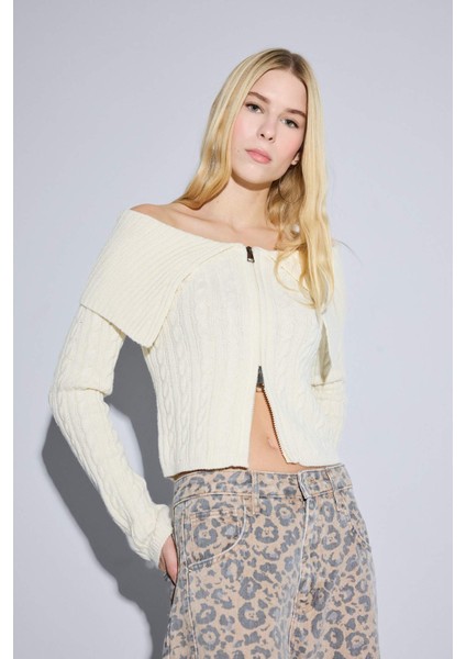 Regular Fit Açık Omuz Fermuarlı Triko Hırka E8263AX25WN