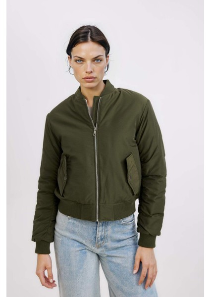 Su Geçirmez Kolej Yaka Düz Fermuarlı Cepli Bomber Ceket Mont C1616AX24AU fırsatları