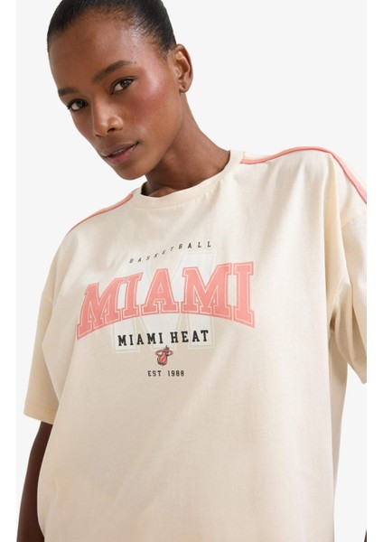 NBA Miami Heat Oversize Geniş Kalıp Bisiklet Yaka Kısa Kollu Tişört E3825AX25SM indirimleri