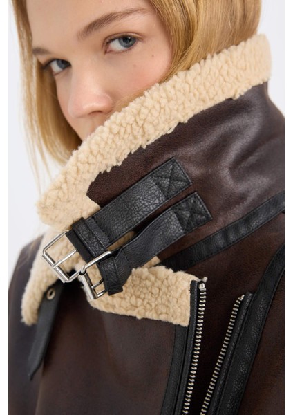 Relax Fit Pelüş Astarlı Mont Kruvaze Yaka Fermuarlı Kemerli C9465AX24WN