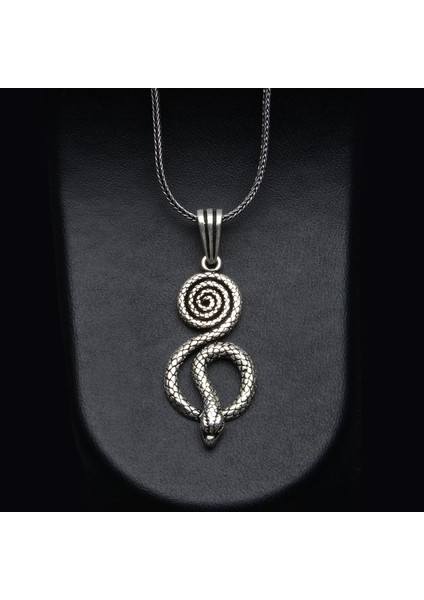 574 Yılan Figürlü Gümüş Kolye