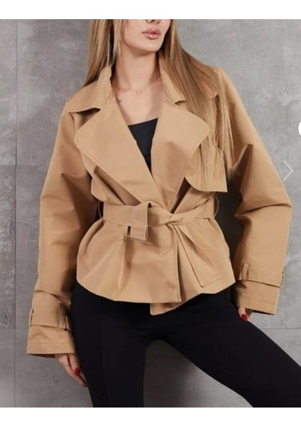 Kruvaze Yaka Tokalı Kısa Sütlü Kahve Trençkot