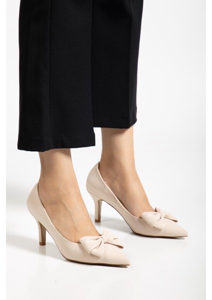 Büyük Beden Kadın Stiletto Ince Topuklu Ayakkabı Bej Saten Fiyonklu fiyatları