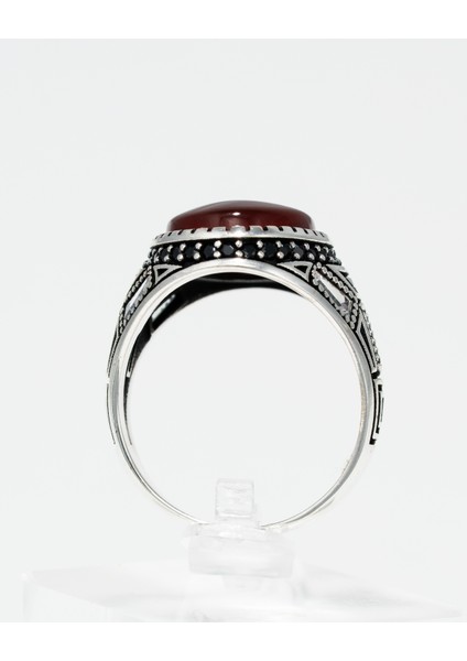 Geometrik Desenli Kırmızı Akik Taşlı 925 Ayar Gümüş Erkek Yüzük – Asalet ve Gücün Sembolü indirimleri