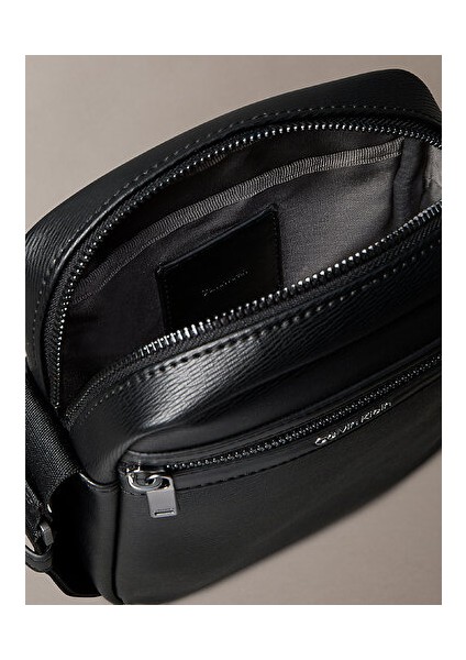 Erkek Siyah Çapraz Askılı Çanta modelleri