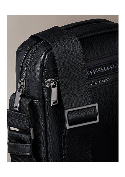 Erkek Siyah Çapraz Askılı Çanta fırsatları