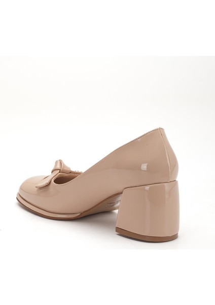 Büyük Beden Kadın Kalın Topuklu Ayakkabı Ten Rugan Fiyonklu Yuvarlak Burun indirimleri