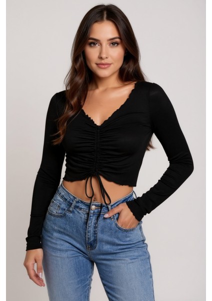 Kadın Siyah Uzun Kollu Büzdürme Bağcık Detaylı Crop Top Bluz – Şık, Rahat ve Kolay Kombinlenebilir