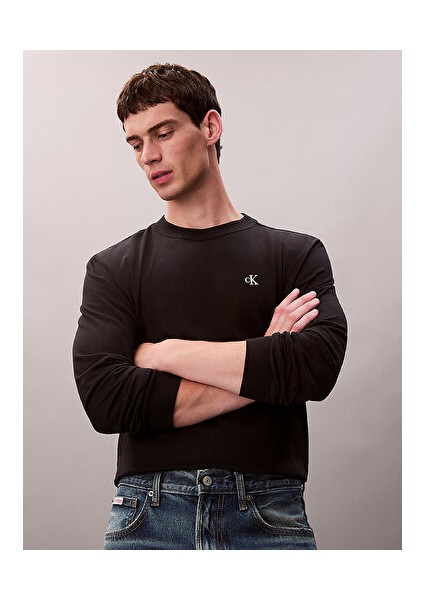 Erkek Siyah T-Shirt fırsatları