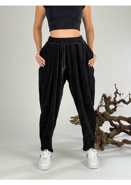 Siyah Kadife Pileli Kadın Jogger Pantolon COC1056