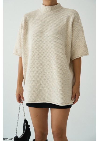 Kadın Yarım Boğaz Kısa Kol Sezonluk Oversize Kazak (Kemersiz)