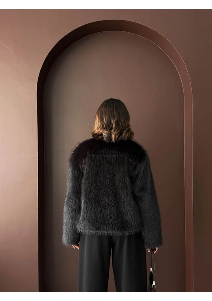 Kadın Vintage Peluş Tüylü Crop Ceket Altın Düğmeli Bisiklet Yaka Kışlık Şık Ceket indirimleri