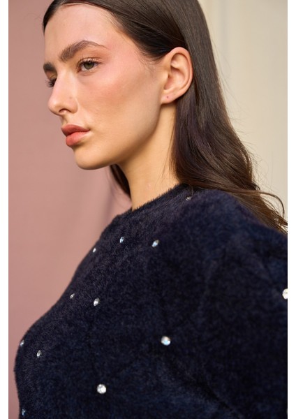 Kadın Taş Detaylı Peluş Standart Kazak fiyatları