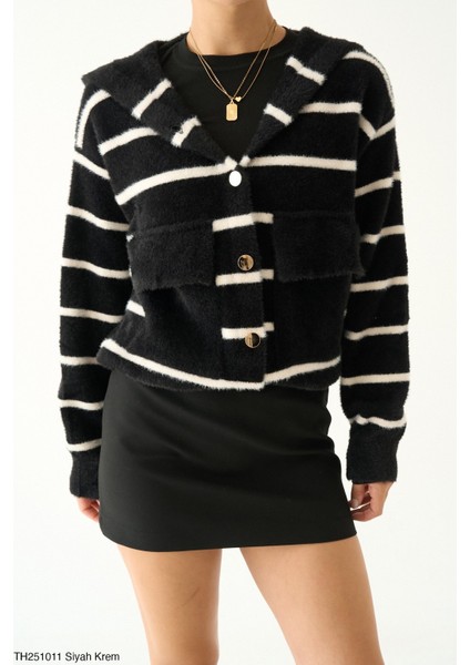 Kadın Düğmeli Standart Beden Çizgili Oversize Triko Hırka modelleri