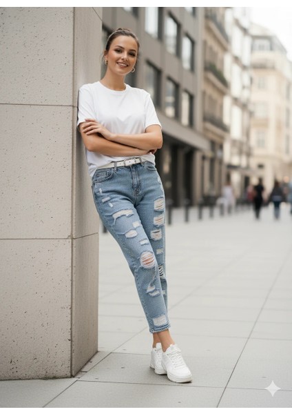 Kadın Yırtık Kot Pantolon Payetli Figür Detaylı Yüksek Bel Bol Kesim Mickey Mouse Desenli Jean indirimleri