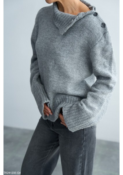 Kadın Yarım Boğaz Düğmel, Uzun Kol Sezonluk Oversize Kazak fiyatları