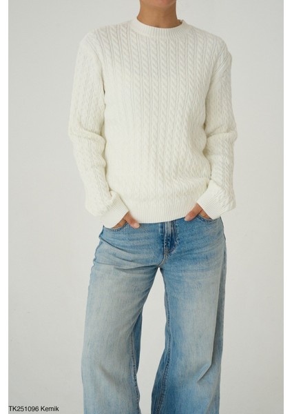 Kadın Basıc Saç Örgü Detaylı Kışlık Standart Kazak