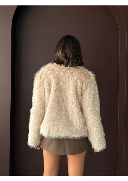 Kadın Vintage Peluş Tüylü Crop Ceket Altın Düğmeli Bisiklet Yaka Kışlık Şık Ceket indirimleri