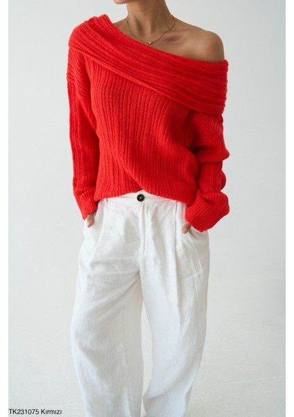 Kadın Rahat Kalıp Omuz Dekolteli Triko Kazak