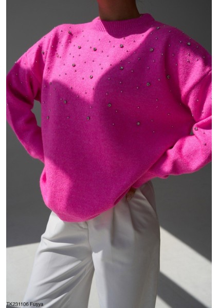 Kadın Taş Detaylı Peluş Standart Kazak