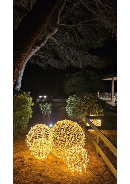 Yılbaşı Dekoratif Sarkıt Iç ve Dış Mekan 35 cm Küre Top LED Aydınlatmalar Günışığı